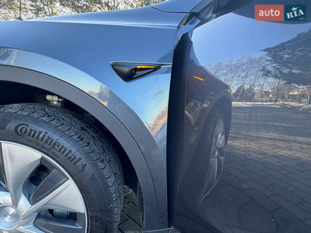 Серый Тесла Model Y, объемом двигателя 0 л и пробегом 9 тыс. км за 29500 $, фото 45 на Automoto.ua