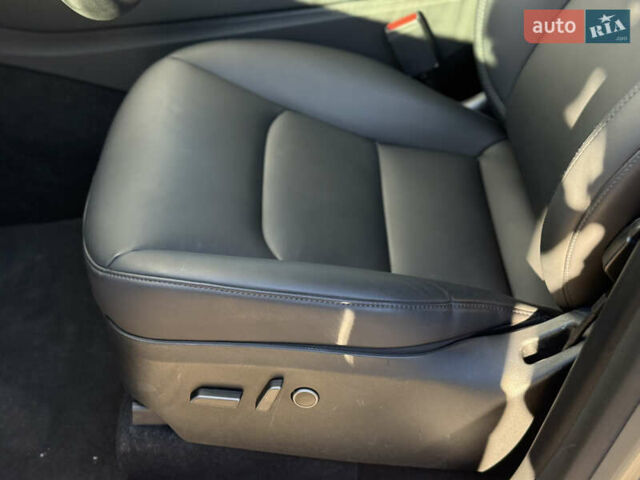 Сірий Тесла Model Y, об'ємом двигуна 0 л та пробігом 5 тис. км за 29500 $, фото 10 на Automoto.ua