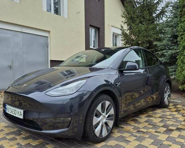 Серый Тесла Model Y, объемом двигателя 0 л и пробегом 18 тыс. км за 30500 $, фото 8 на Automoto.ua