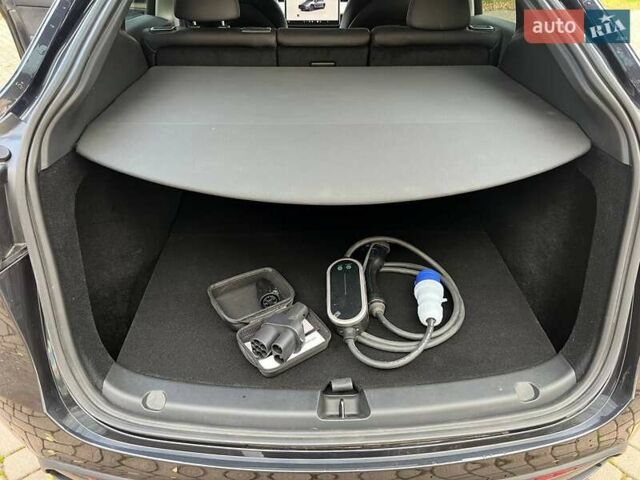 Серый Тесла Model Y, объемом двигателя 0 л и пробегом 4 тыс. км за 29900 $, фото 16 на Automoto.ua