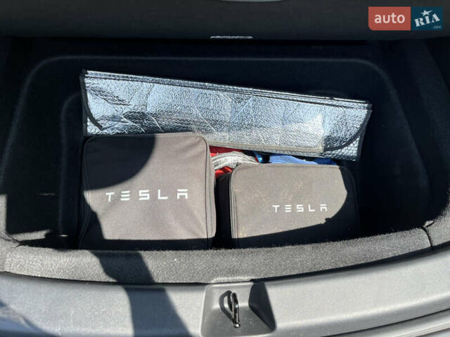 Сірий Тесла Model Y, об'ємом двигуна 0 л та пробігом 29 тис. км за 32000 $, фото 23 на Automoto.ua