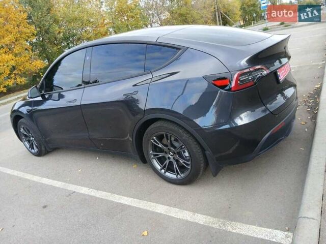Серый Тесла Model Y, объемом двигателя 0 л и пробегом 5 тыс. км за 27200 $, фото 3 на Automoto.ua