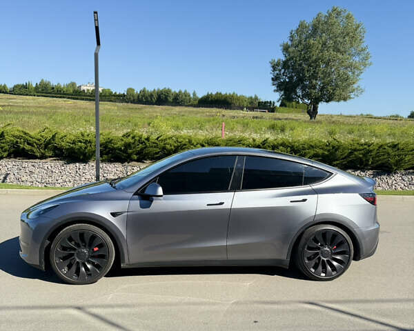 Серый Тесла Model Y, объемом двигателя 0 л и пробегом 11 тыс. км за 33900 $, фото 4 на Automoto.ua