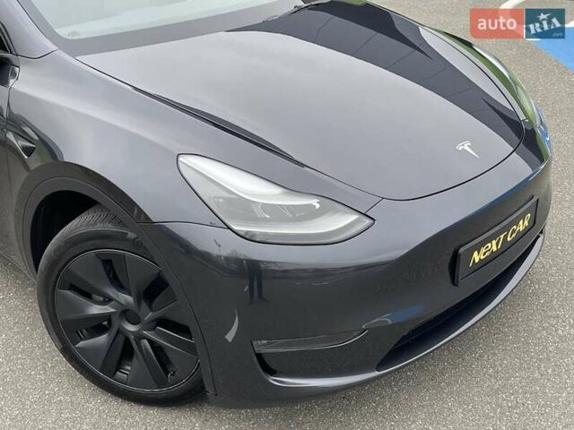 Серый Тесла Model Y, объемом двигателя 0 л и пробегом 22 тыс. км за 34700 $, фото 3 на Automoto.ua