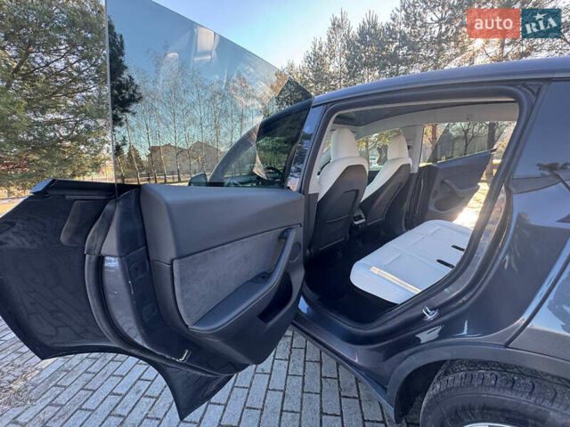 Серый Тесла Model Y, объемом двигателя 0 л и пробегом 9 тыс. км за 29500 $, фото 94 на Automoto.ua