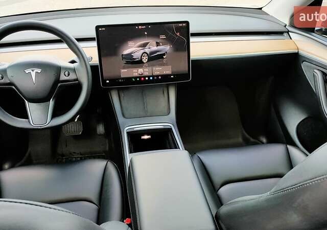Серый Тесла Model Y, объемом двигателя 0 л и пробегом 11 тыс. км за 30599 $, фото 19 на Automoto.ua
