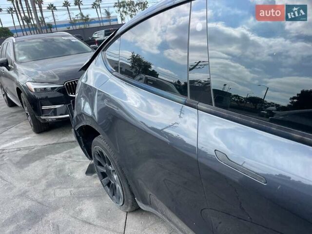 Серый Тесла Model Y, объемом двигателя 0 л и пробегом 36 тыс. км за 17800 $, фото 12 на Automoto.ua
