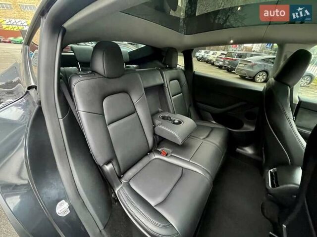 Серый Тесла Model Y, объемом двигателя 0 л и пробегом 23 тыс. км за 28800 $, фото 25 на Automoto.ua