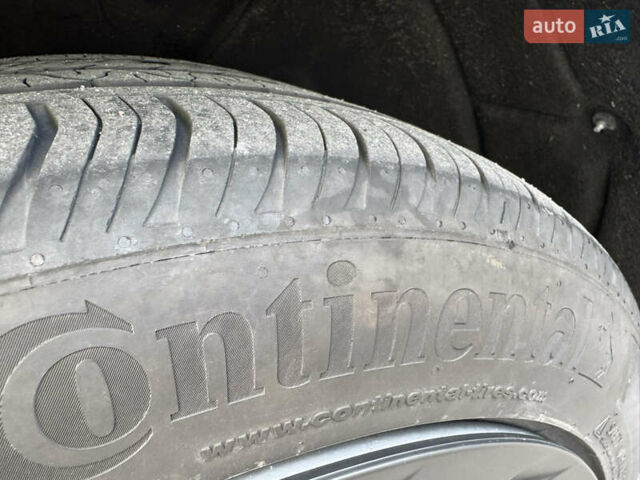 Серый Тесла Model Y, объемом двигателя 0 л и пробегом 14 тыс. км за 33500 $, фото 20 на Automoto.ua