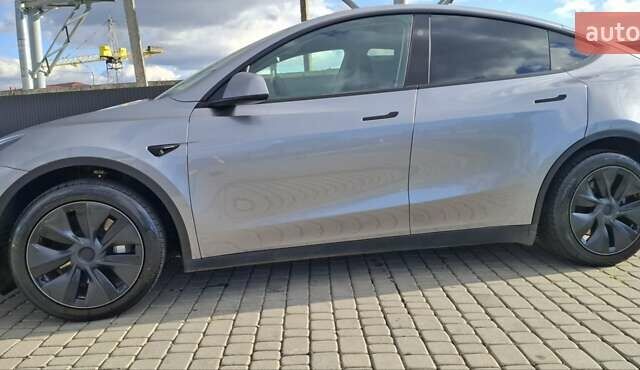 Сірий Тесла Model Y, об'ємом двигуна 0 л та пробігом 11 тис. км за 31000 $, фото 8 на Automoto.ua