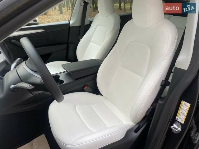 Сірий Тесла Model Y, об'ємом двигуна 0 л та пробігом 33 тис. км за 31000 $, фото 9 на Automoto.ua