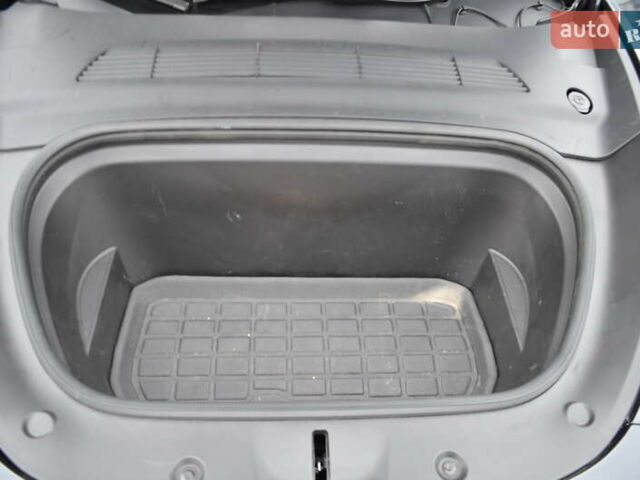 Сірий Тесла Model Y, об'ємом двигуна 0 л та пробігом 16 тис. км за 32000 $, фото 22 на Automoto.ua