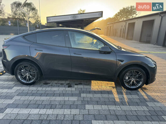 Серый Тесла Model Y, объемом двигателя 0 л и пробегом 11 тыс. км за 33000 $, фото 2 на Automoto.ua