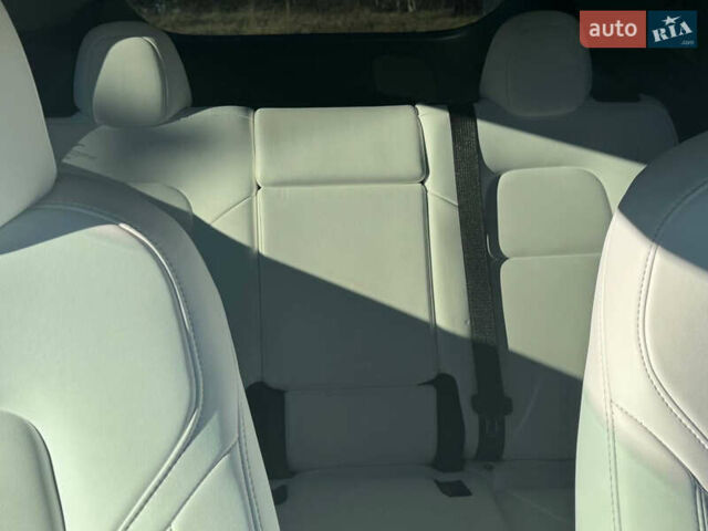 Серый Тесла Model Y, объемом двигателя 0 л и пробегом 9 тыс. км за 29500 $, фото 126 на Automoto.ua