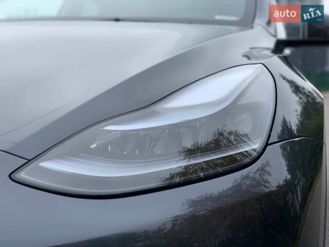 Серый Тесла Model Y, объемом двигателя 0 л и пробегом 14 тыс. км за 32300 $, фото 41 на Automoto.ua
