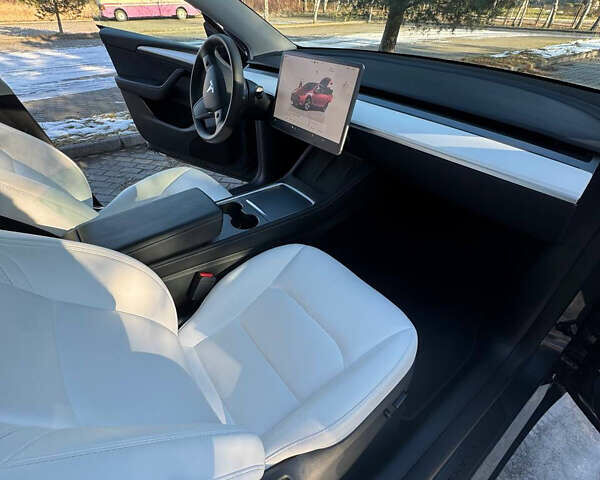 Серый Тесла Model Y, объемом двигателя 0 л и пробегом 9 тыс. км за 29500 $, фото 85 на Automoto.ua