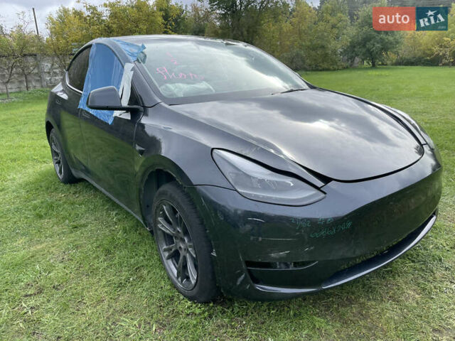 Серый Тесла Model Y, объемом двигателя 0 л и пробегом 7 тыс. км за 24700 $, фото 2 на Automoto.ua