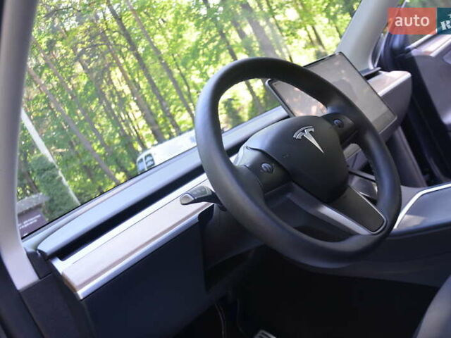 Серый Тесла Model Y, объемом двигателя 0 л и пробегом 51 тыс. км за 35800 $, фото 40 на Automoto.ua