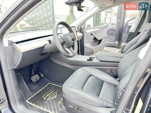 Серый Тесла Model Y, объемом двигателя 0 л и пробегом 1 тыс. км за 39900 $, фото 14 на Automoto.ua