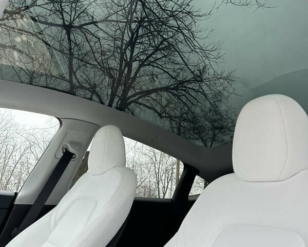 Серый Тесла Model Y, объемом двигателя 0 л и пробегом 1 тыс. км за 33300 $, фото 29 на Automoto.ua