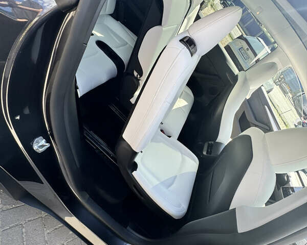 Серый Тесла Model Y, объемом двигателя 0 л и пробегом 4 тыс. км за 33333 $, фото 15 на Automoto.ua