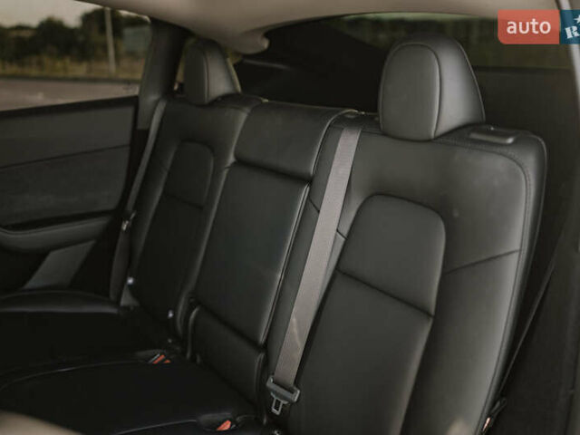 Сірий Тесла Model Y, об'ємом двигуна 0 л та пробігом 12 тис. км за 32500 $, фото 57 на Automoto.ua