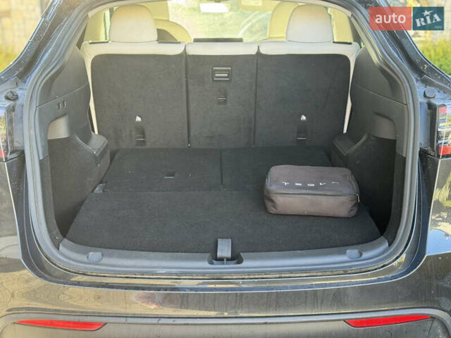 Серый Тесла Model Y, объемом двигателя 0 л и пробегом 8 тыс. км за 28700 $, фото 7 на Automoto.ua