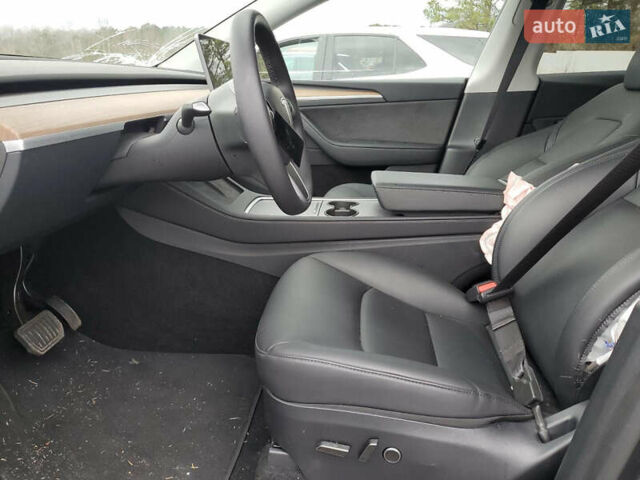 Серый Тесла Model Y, объемом двигателя 0 л и пробегом 7 тыс. км за 19990 $, фото 4 на Automoto.ua