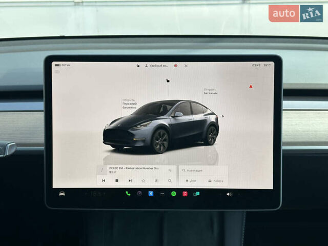Серый Тесла Model Y, объемом двигателя 0 л и пробегом 1 тыс. км за 35490 $, фото 51 на Automoto.ua