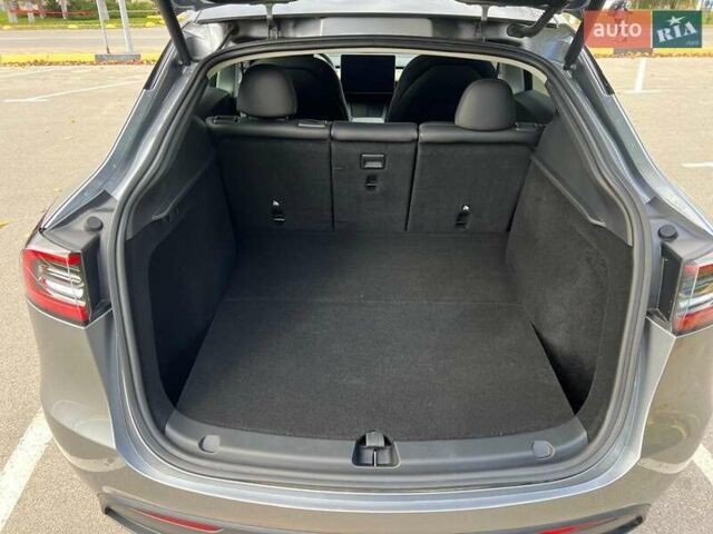 Сірий Тесла Model Y, об'ємом двигуна 0 л та пробігом 13 тис. км за 35499 $, фото 9 на Automoto.ua