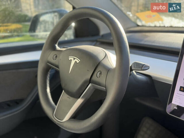 Серый Тесла Model Y, объемом двигателя 0 л и пробегом 8 тыс. км за 28700 $, фото 9 на Automoto.ua