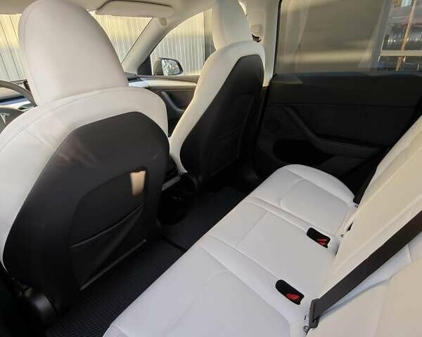 Серый Тесла Model Y, объемом двигателя 0 л и пробегом 21 тыс. км за 34000 $, фото 12 на Automoto.ua