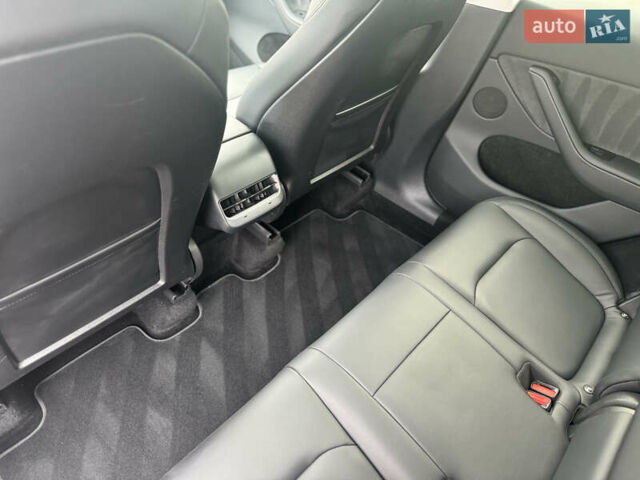 Тесла Model Y 2024 в Ковель на Automoto.ua Серый Тесла Model Y, объемом двигателя 0 л и пробегом 40 тыс. км за 37550 $, фото 13 на Automoto.ua