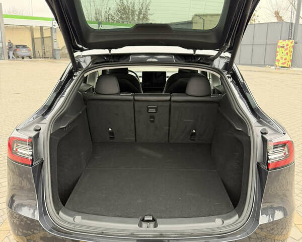 Сірий Тесла Model Y, об'ємом двигуна 0 л та пробігом 20 тис. км за 26500 $, фото 10 на Automoto.ua