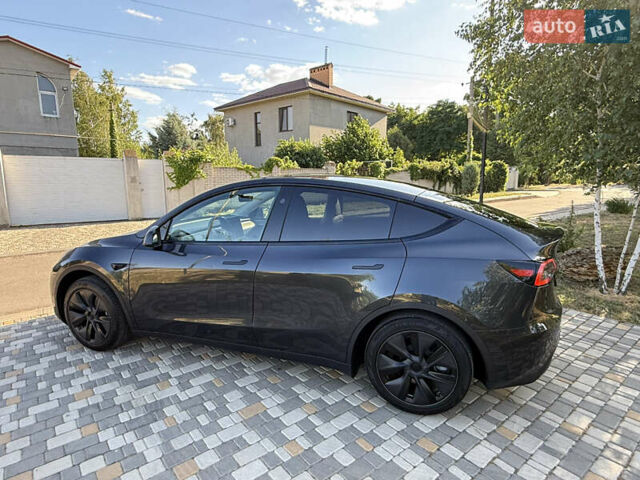 Серый Тесла Model Y, объемом двигателя 0 л и пробегом 3 тыс. км за 27000 $, фото 5 на Automoto.ua