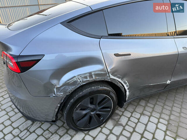 Серый Тесла Model Y, объемом двигателя 0 л и пробегом 9 тыс. км за 19800 $, фото 11 на Automoto.ua