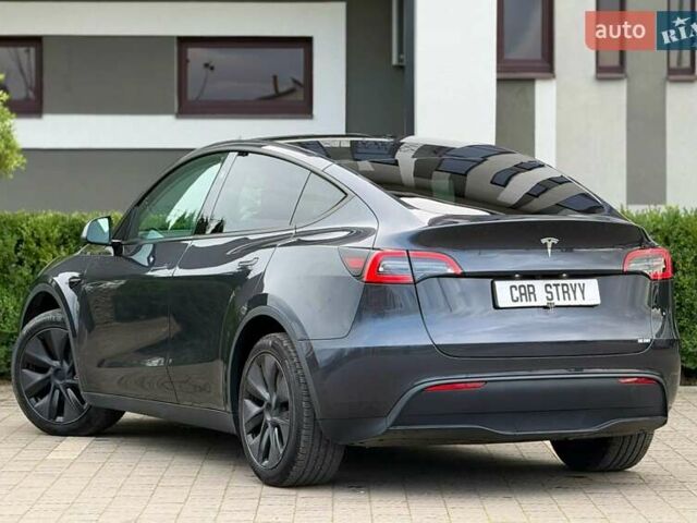 Сірий Тесла Model Y, об'ємом двигуна 0 л та пробігом 13 тис. км за 29999 $, фото 3 на Automoto.ua