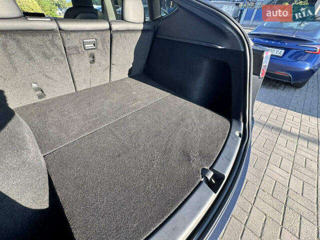 Серый Тесла Model Y, объемом двигателя 0 л и пробегом 25 тыс. км за 31000 $, фото 16 на Automoto.ua