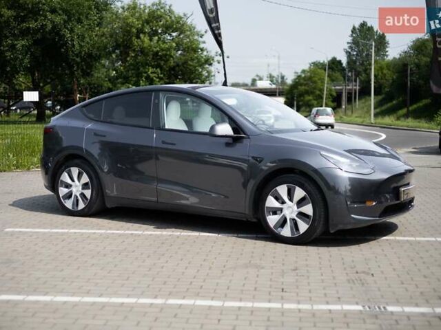 Серый Тесла Model Y, объемом двигателя 0 л и пробегом 24 тыс. км за 29500 $, фото 14 на Automoto.ua