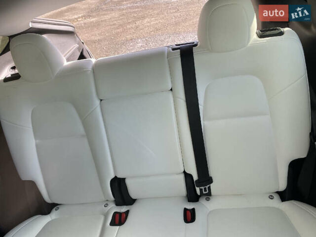 Сірий Тесла Model Y, об'ємом двигуна 0 л та пробігом 8 тис. км за 21500 $, фото 3 на Automoto.ua