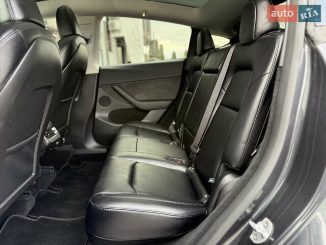 Сірий Тесла Model Y, об'ємом двигуна 0 л та пробігом 13 тис. км за 29999 $, фото 65 на Automoto.ua