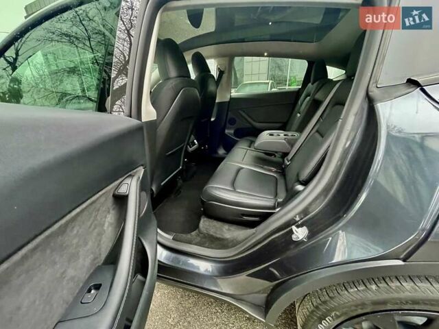 Серый Тесла Model Y, объемом двигателя 0 л и пробегом 23 тыс. км за 28800 $, фото 29 на Automoto.ua