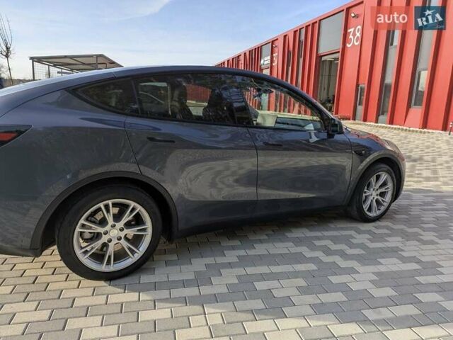Серый Тесла Model Y, объемом двигателя 0 л и пробегом 29 тыс. км за 30500 $, фото 13 на Automoto.ua