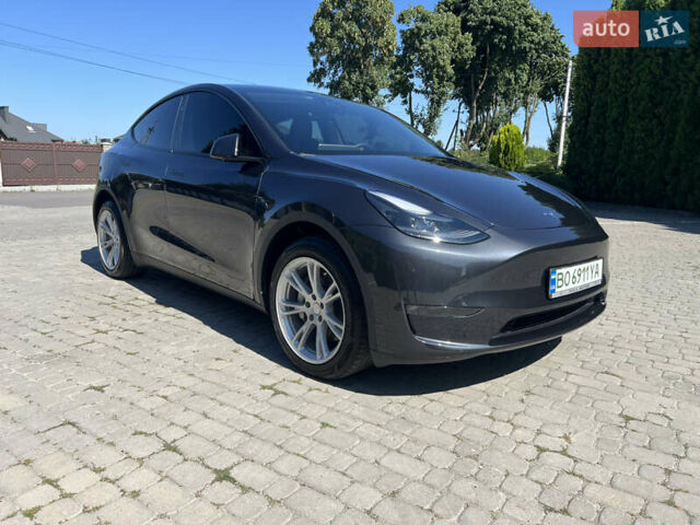Серый Тесла Model Y, объемом двигателя 0 л и пробегом 12 тыс. км за 30000 $, фото 3 на Automoto.ua