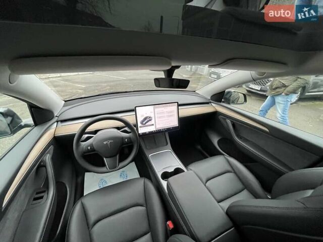 Серый Тесла Model Y, объемом двигателя 0 л и пробегом 23 тыс. км за 28800 $, фото 18 на Automoto.ua
