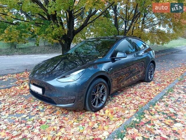 Серый Тесла Model Y, объемом двигателя 0 л и пробегом 7 тыс. км за 30800 $, фото 2 на Automoto.ua