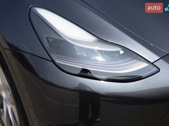 Серый Тесла Model Y, объемом двигателя 0 л и пробегом 24 тыс. км за 29500 $, фото 6 на Automoto.ua