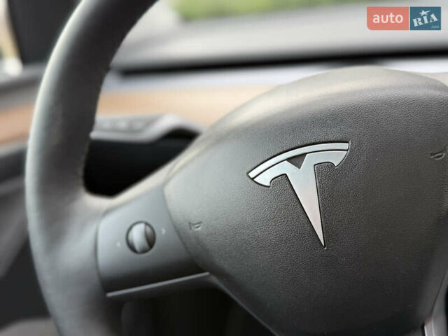 Сірий Тесла Model Y, об'ємом двигуна 0 л та пробігом 13 тис. км за 29999 $, фото 74 на Automoto.ua