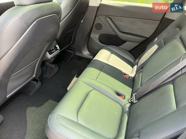 Сірий Тесла Model Y, об'ємом двигуна 0 л та пробігом 29 тис. км за 32000 $, фото 27 на Automoto.ua