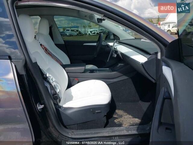Сірий Тесла Model Y, об'ємом двигуна 0 л та пробігом 37 тис. км за 23500 $, фото 4 на Automoto.ua